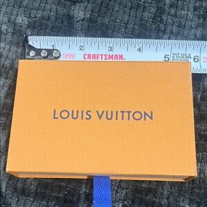 Louis Vuitton Vibrant Orange Box with Blue Ribbon (2)